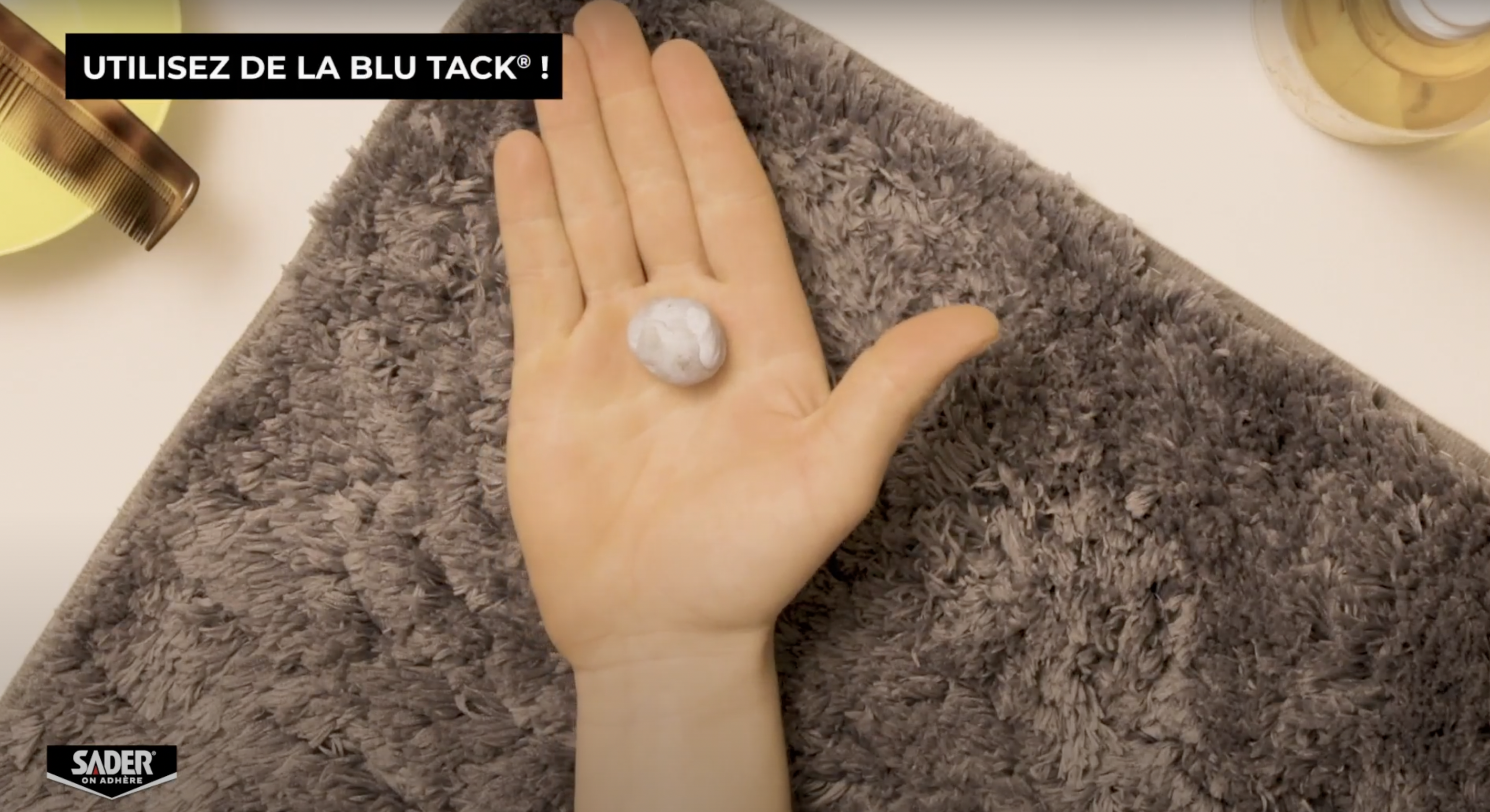 Sader, comment enlever de la pâte à fixe d’un tapis